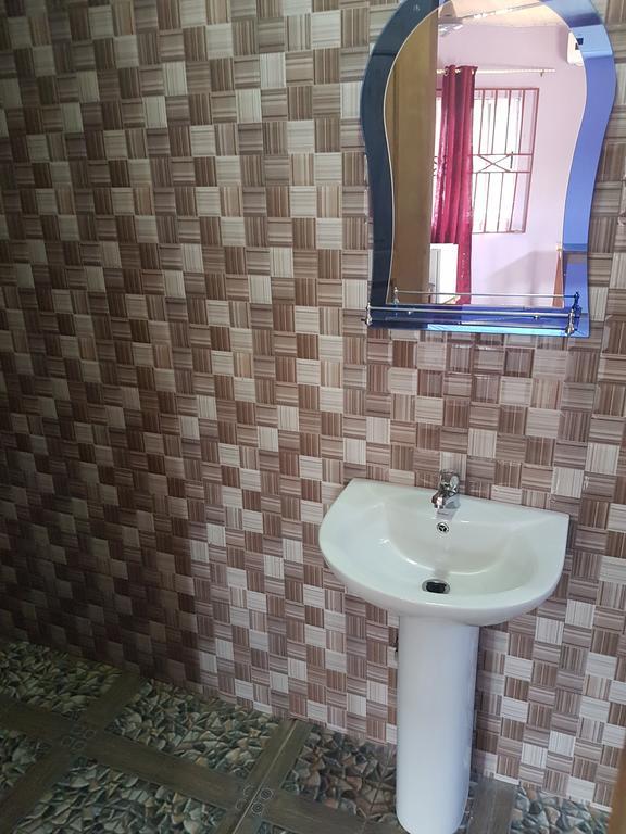 Real Hospitality Ada (Ada East) Ngoại thất bức ảnh